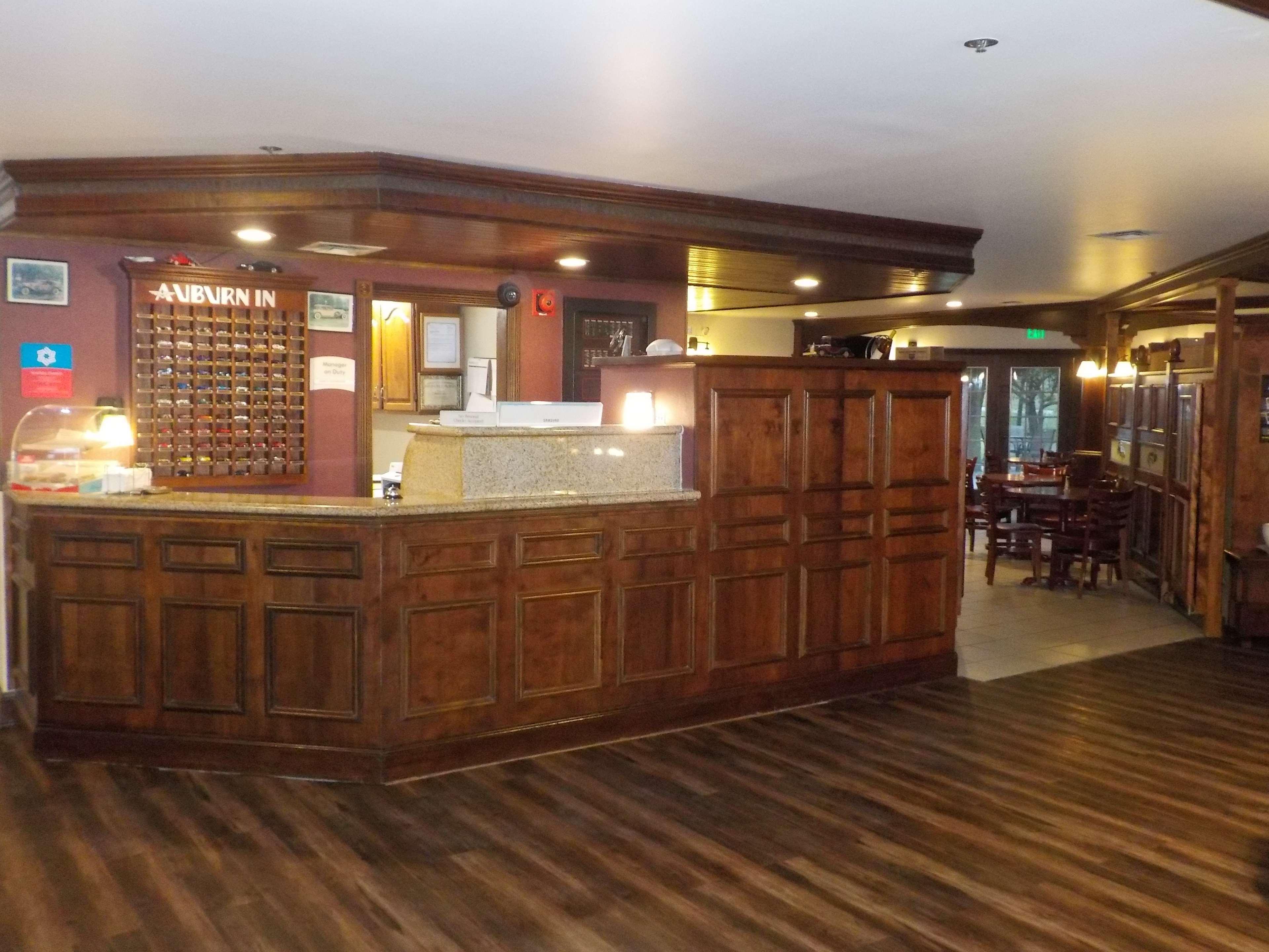 Hotel Surestay By Western 3*